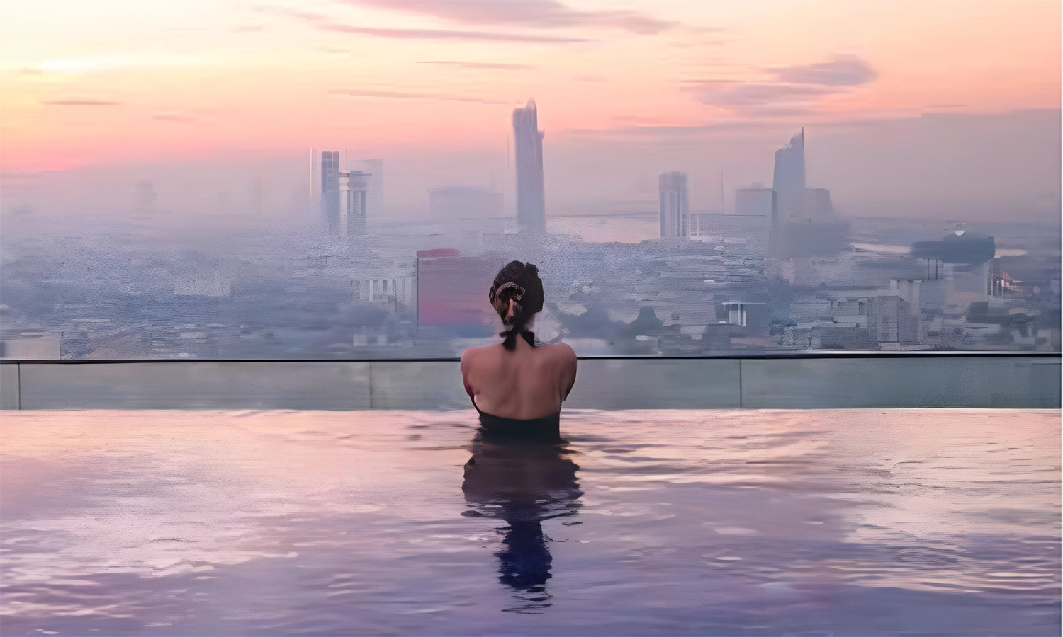 Infinity Edge Swimming Pool